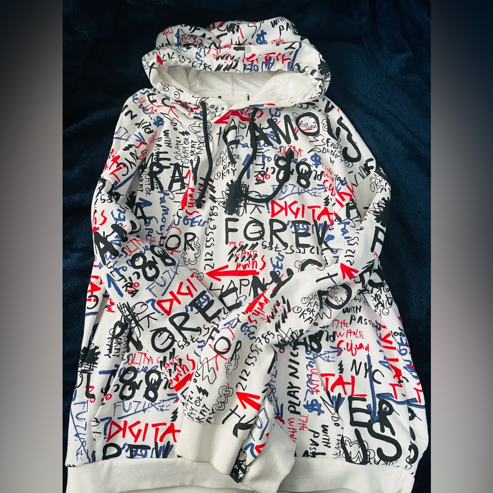 Forever Famous Graffiti Men’s Hoodie